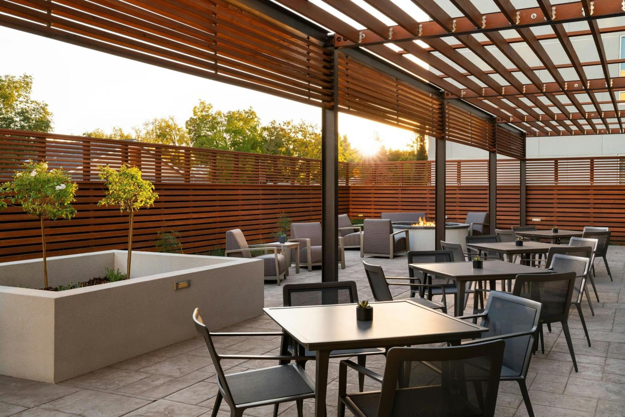 Courtyard By Marriott Cleveland Tn Hotel Exterior foto
